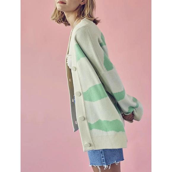 NEW DESSIN STUDIO two-tone wavy stripe knit cardigan in green - Picture 2 of 2